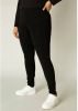 Base Level Curvy Jeggings Arnika Karakteristiek jeansmodel met aangeduide zakken voor en elastiek rondom online kopen